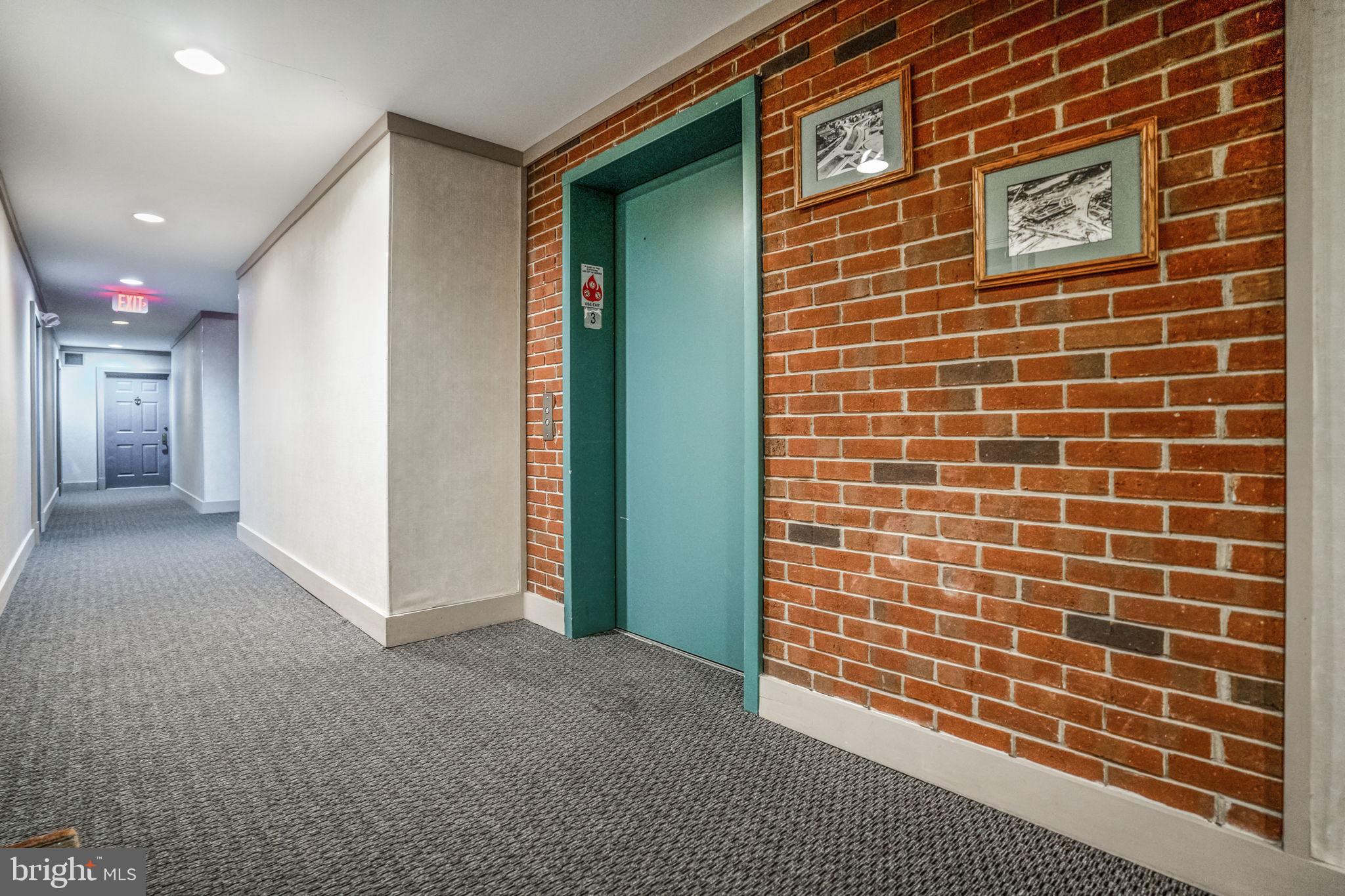 SUMMERWALK - Residential Lease