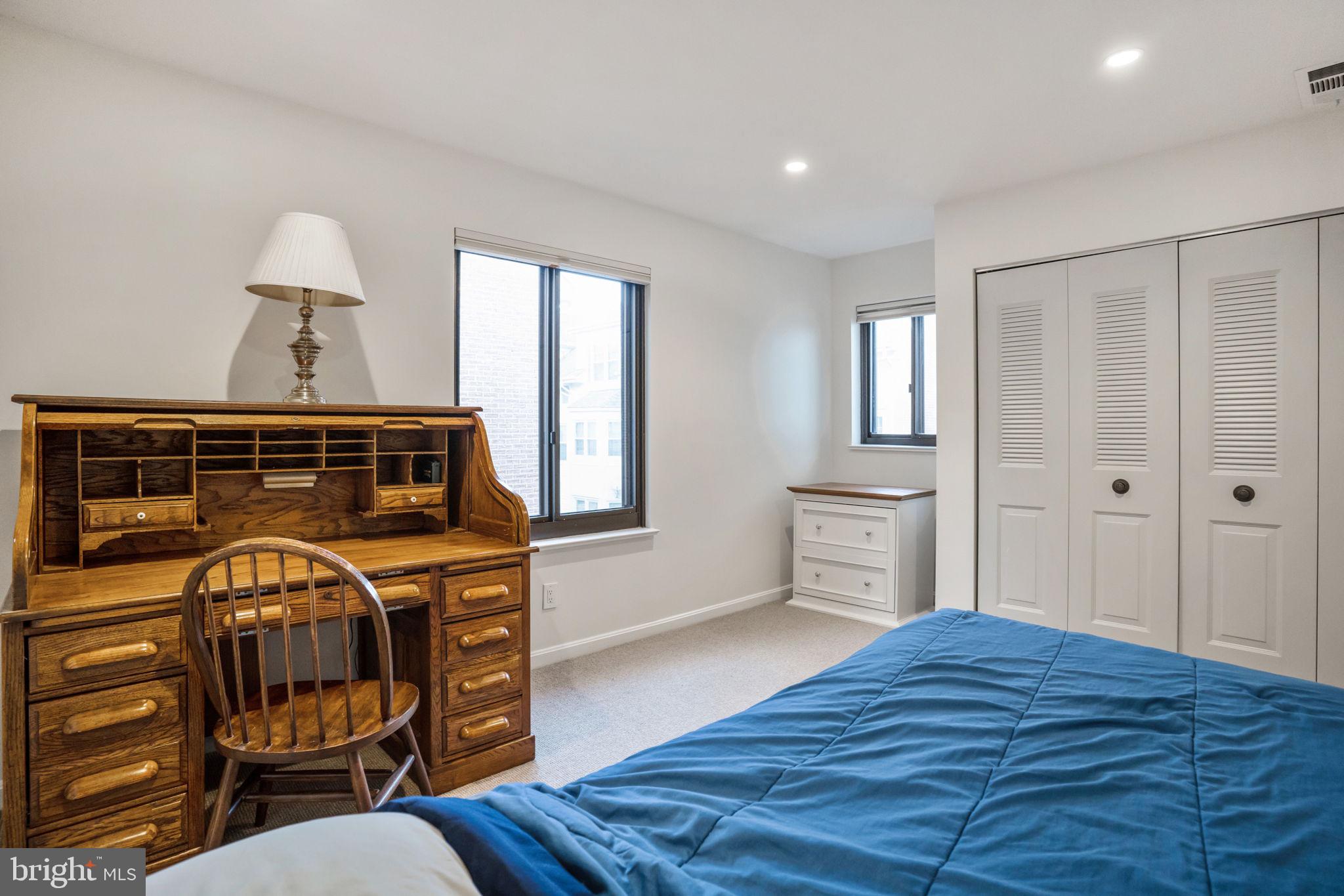 SUMMERWALK - Residential Lease