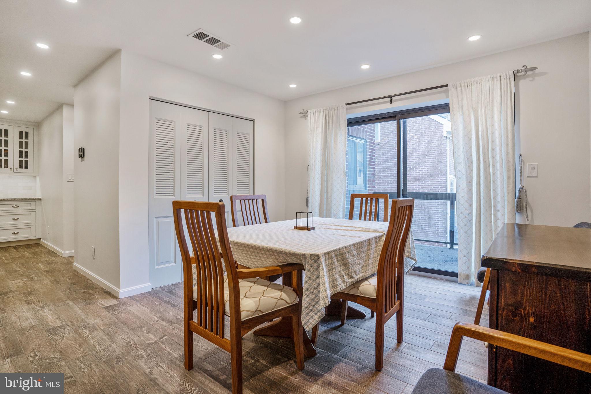 SUMMERWALK - Residential Lease