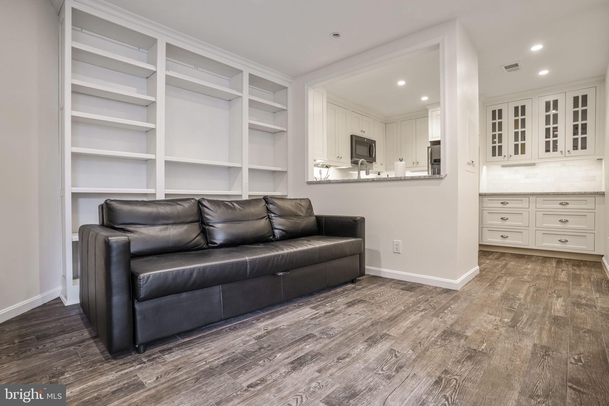 SUMMERWALK - Residential Lease