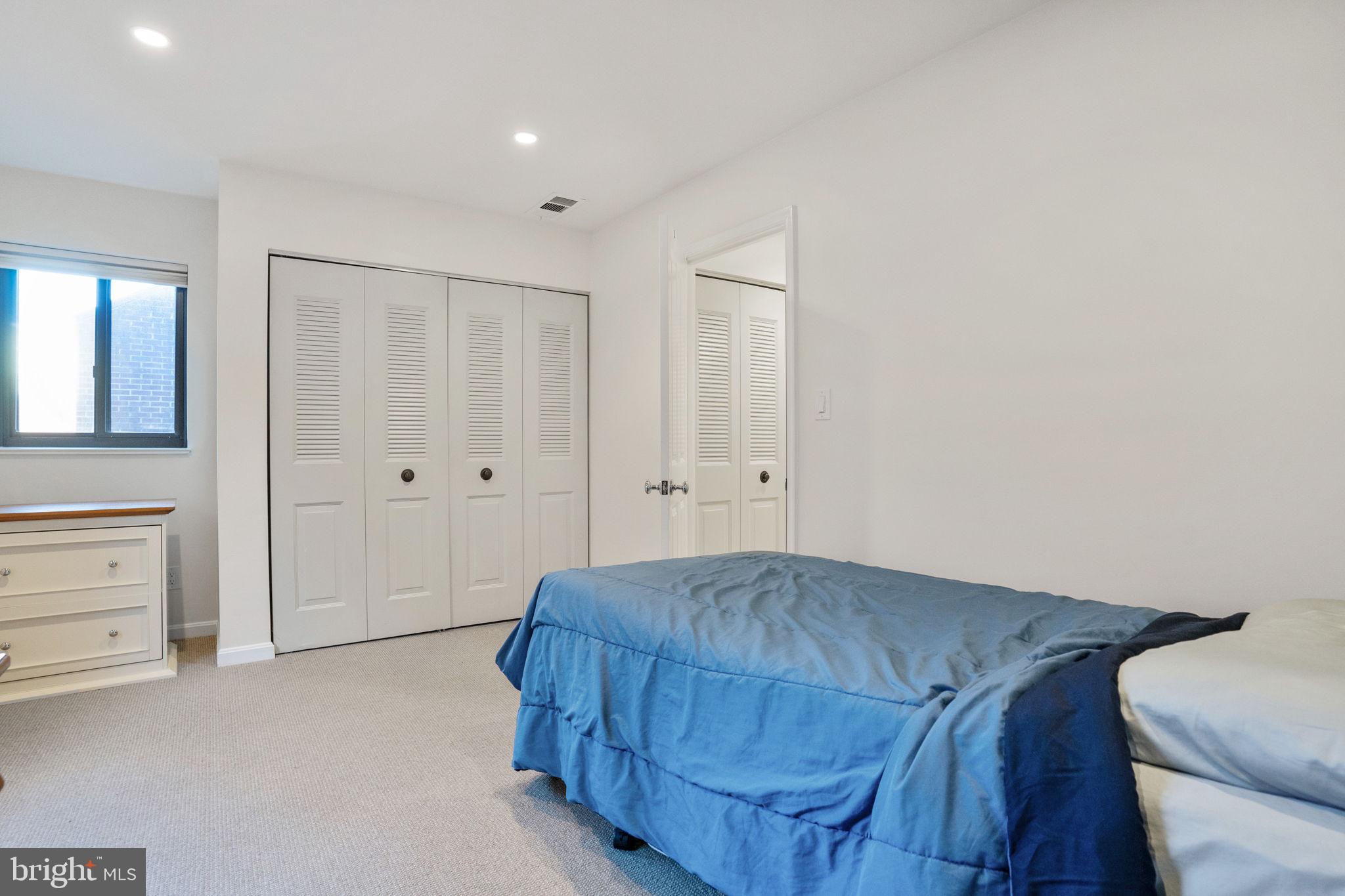 SUMMERWALK - Residential Lease