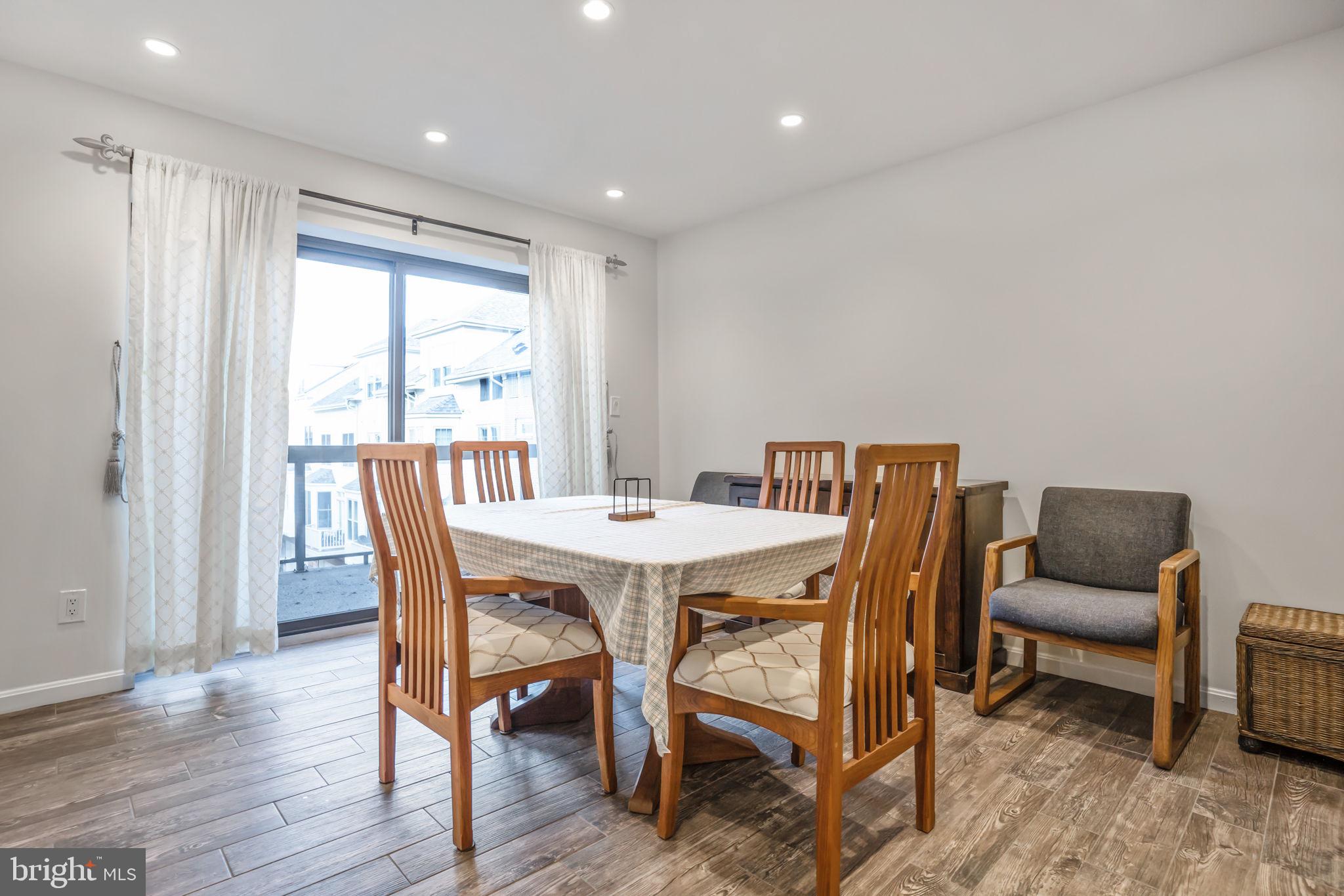 SUMMERWALK - Residential Lease