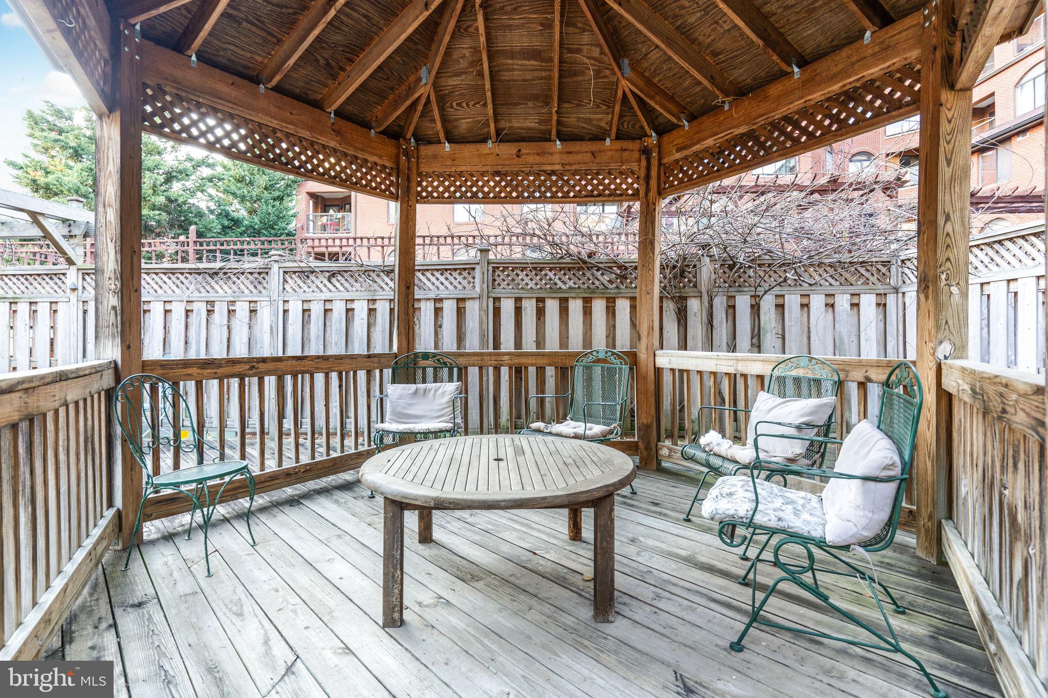 SUMMERWALK - Residential Lease