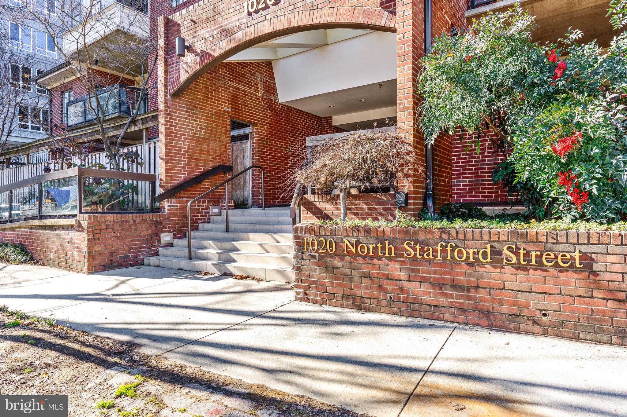 SUMMERWALK - Residential Lease