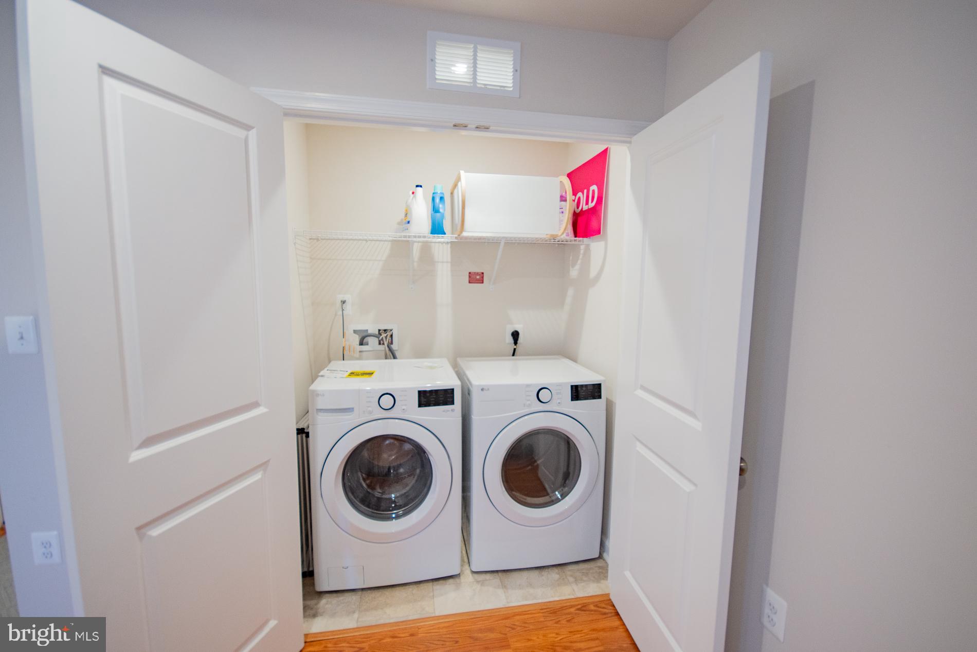 PRESIDENTS POINTE - Residential