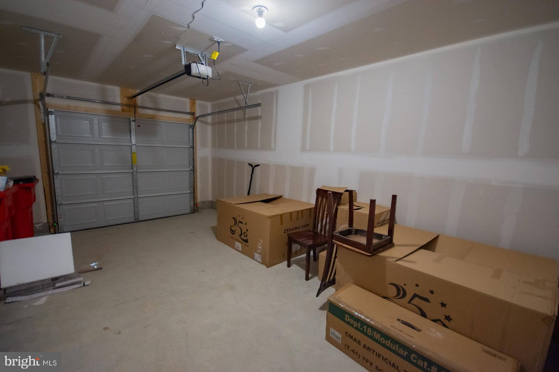 PRESIDENTS POINTE - Residential