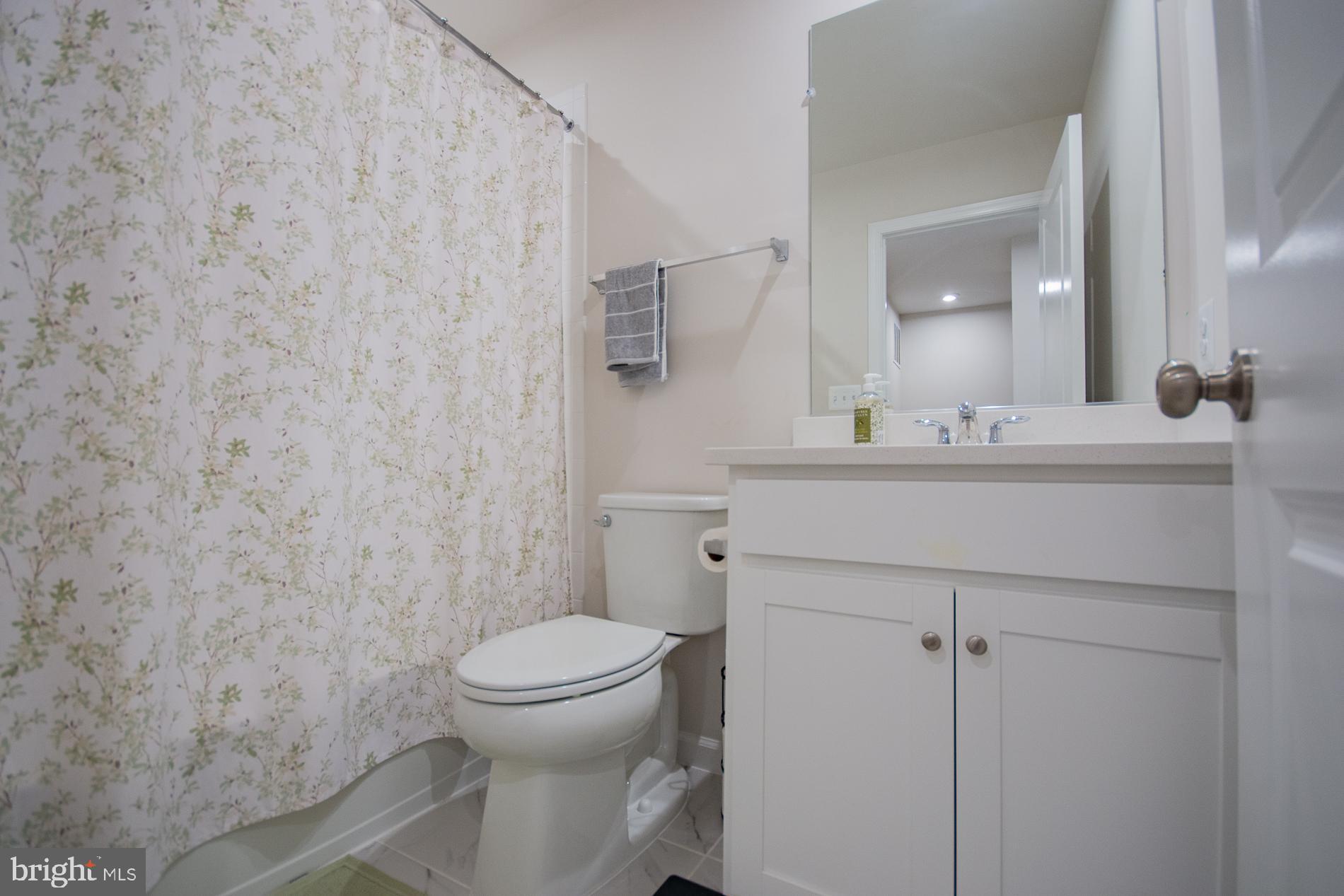 PRESIDENTS POINTE - Residential