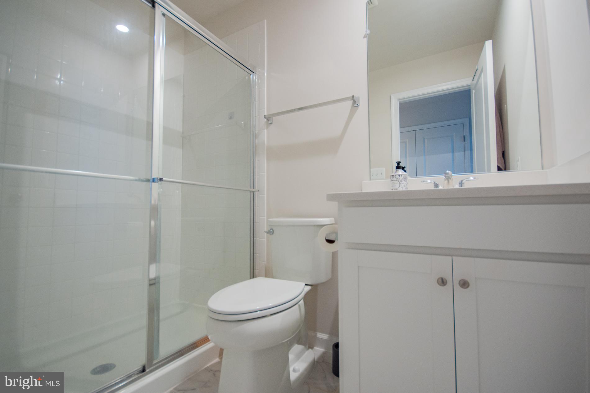 PRESIDENTS POINTE - Residential