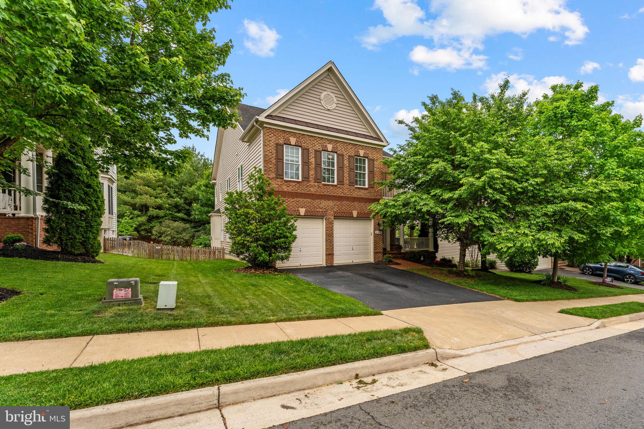 MORELAND ESTATES - Residential
