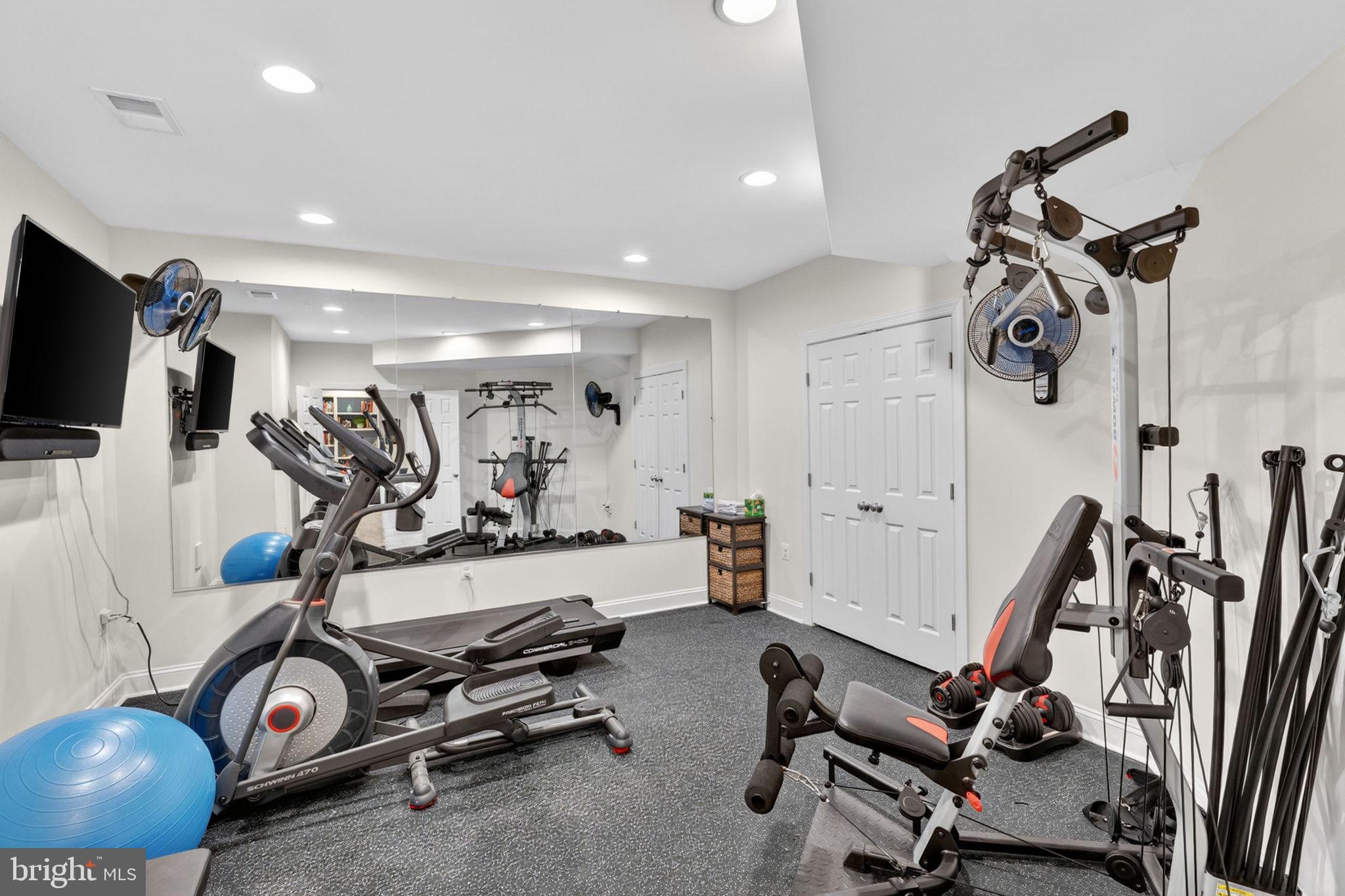 MORELAND ESTATES - Residential