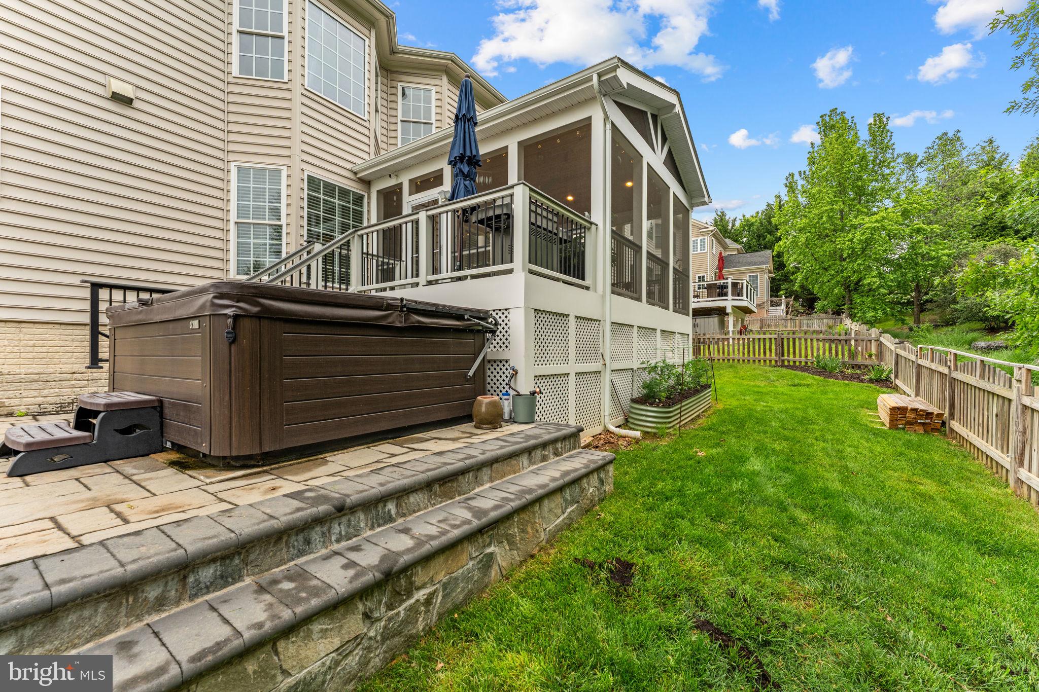 MORELAND ESTATES - Residential