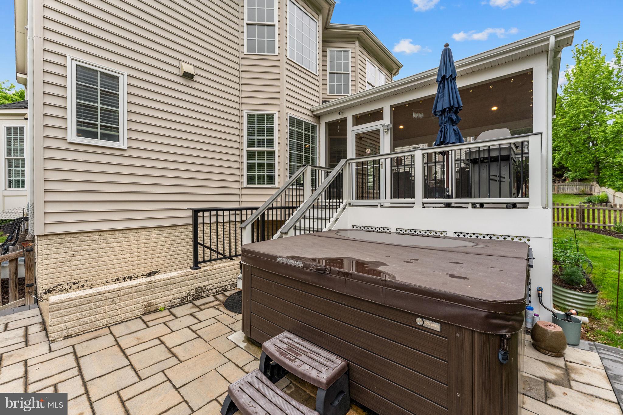 MORELAND ESTATES - Residential