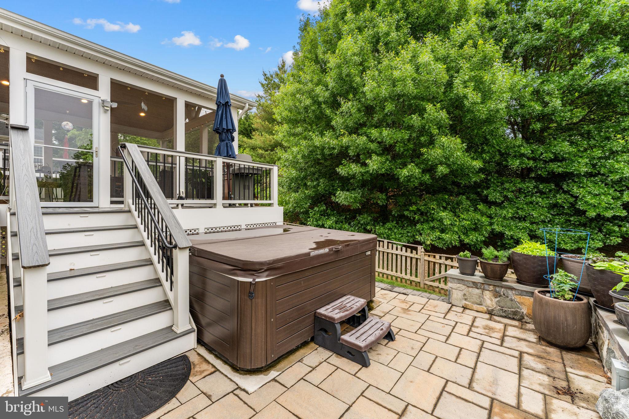 MORELAND ESTATES - Residential