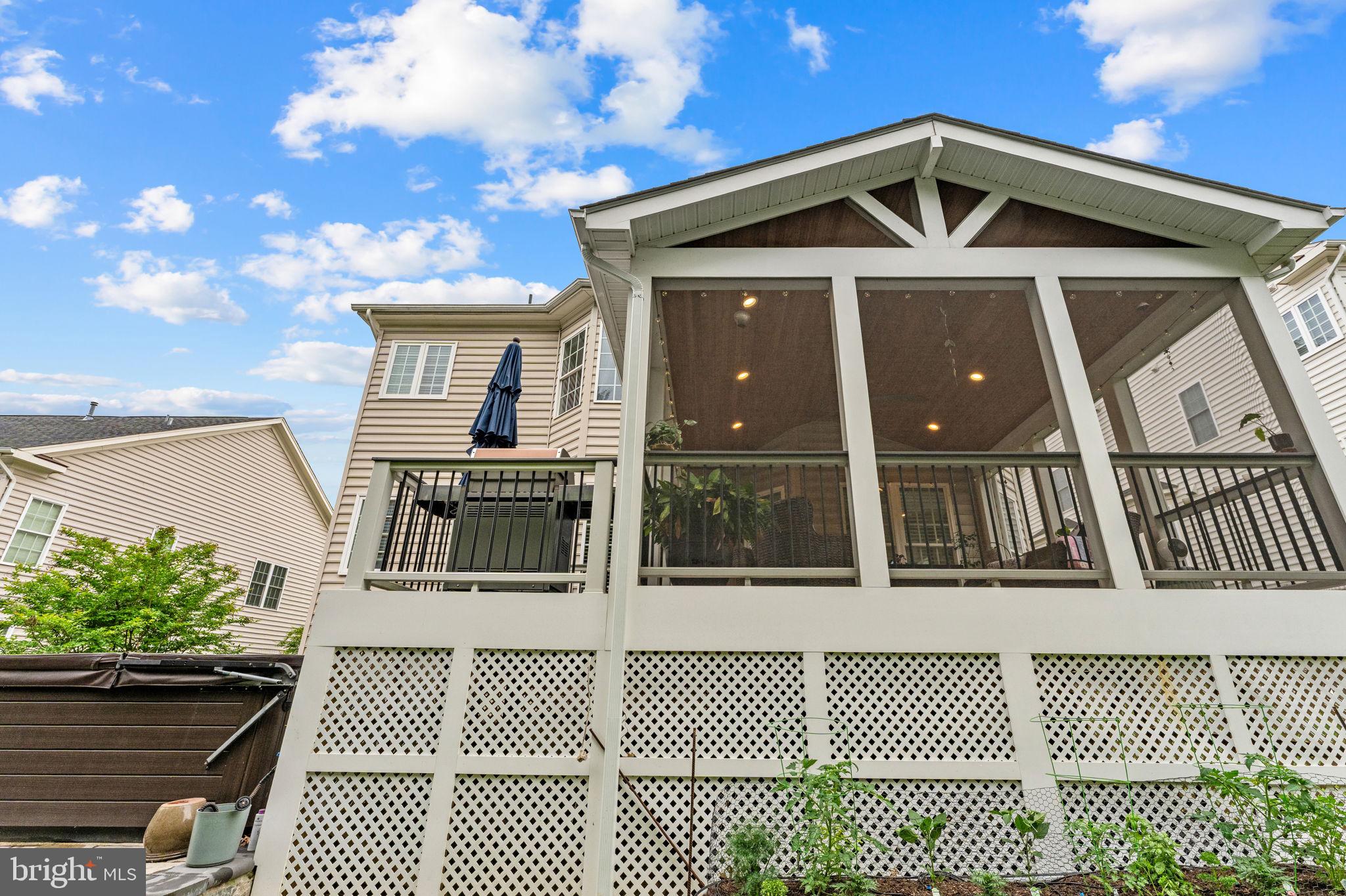 MORELAND ESTATES - Residential