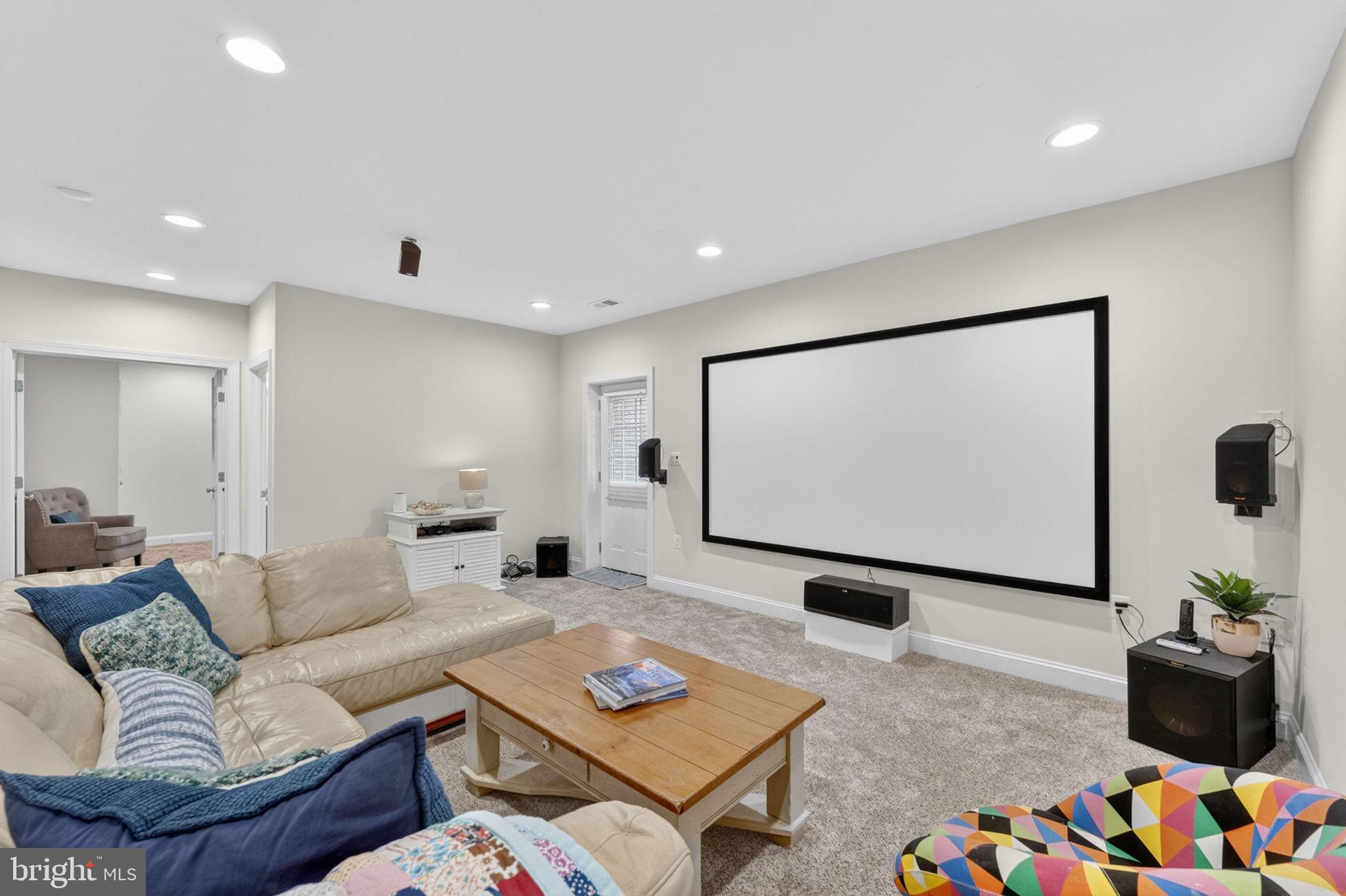 MORELAND ESTATES - Residential