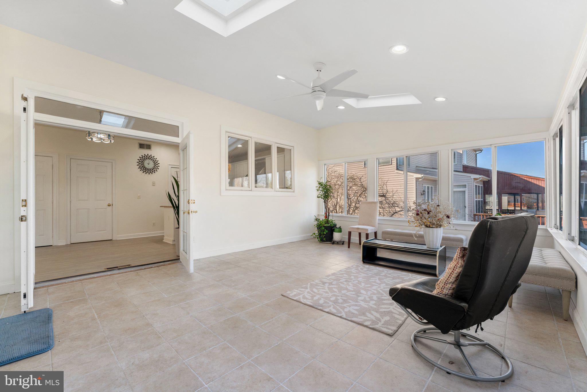 CENTRE RIDGE - Residential