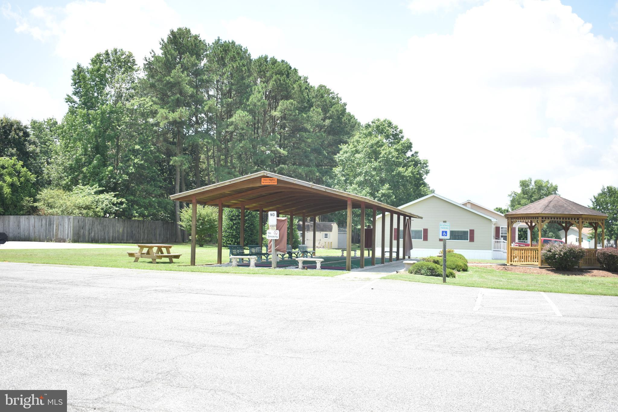 HYDE PARK - Residential