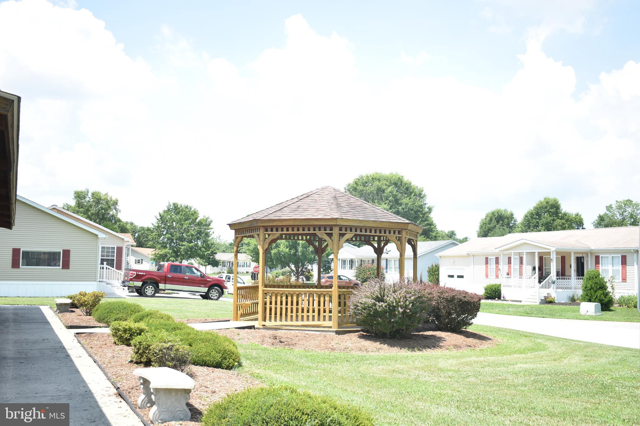 HYDE PARK - Residential