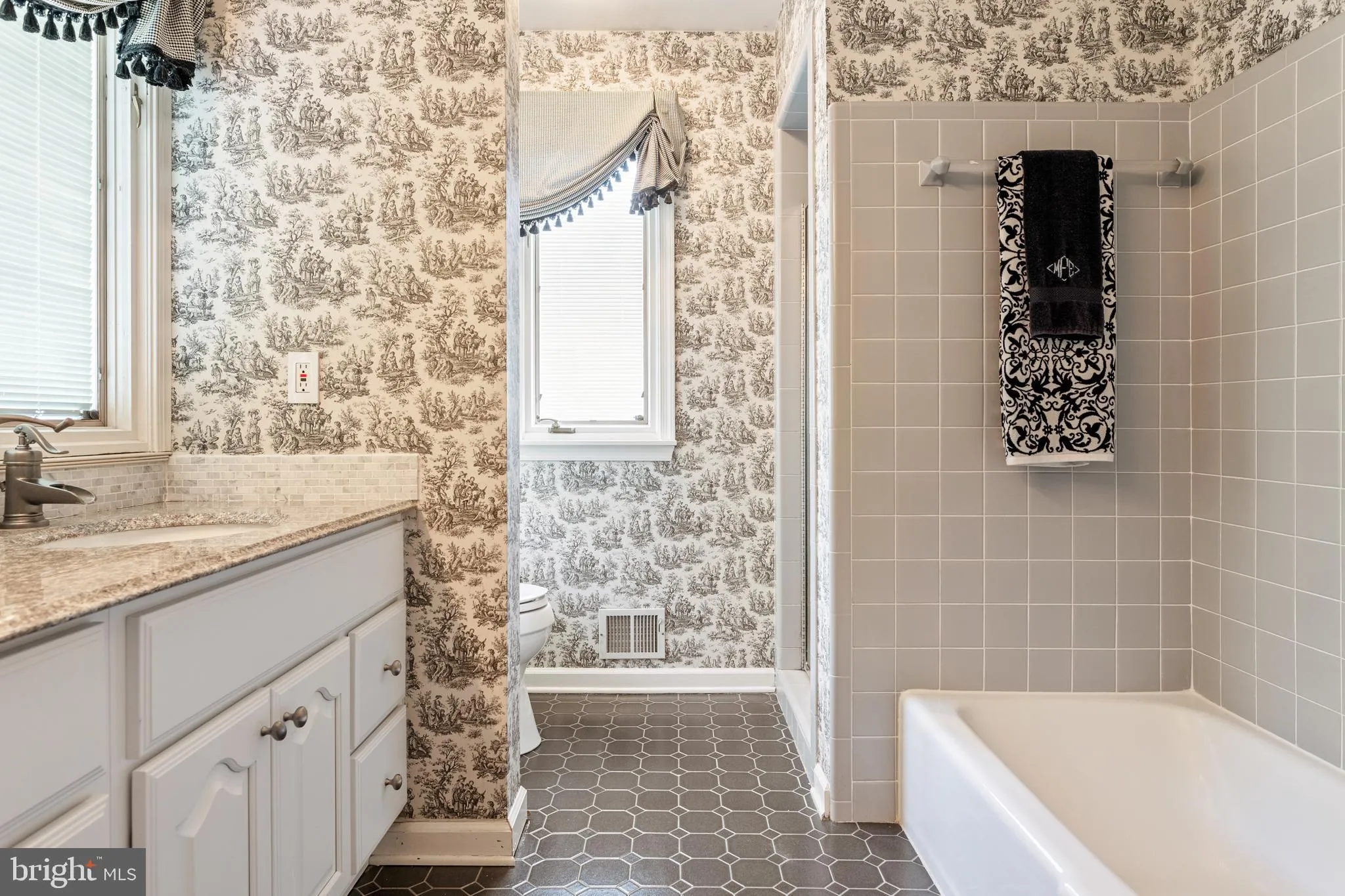 Haverford, Pennsylvania 19041, United States, 5 Bedrooms Bedrooms, ,5 BathroomsBathrooms,Residential,Contingent,100793