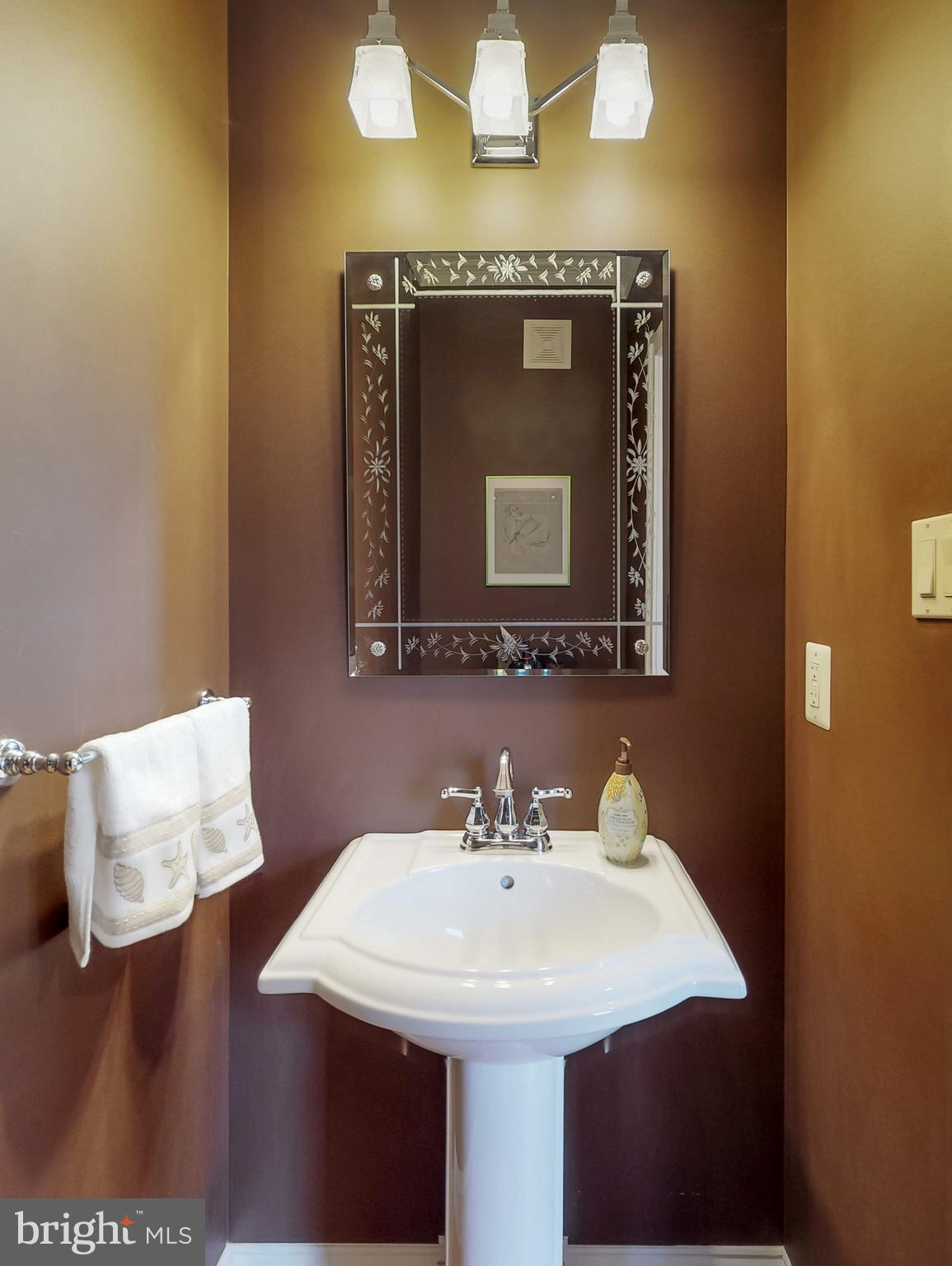 BROYHILL HEIGHTS - Residential