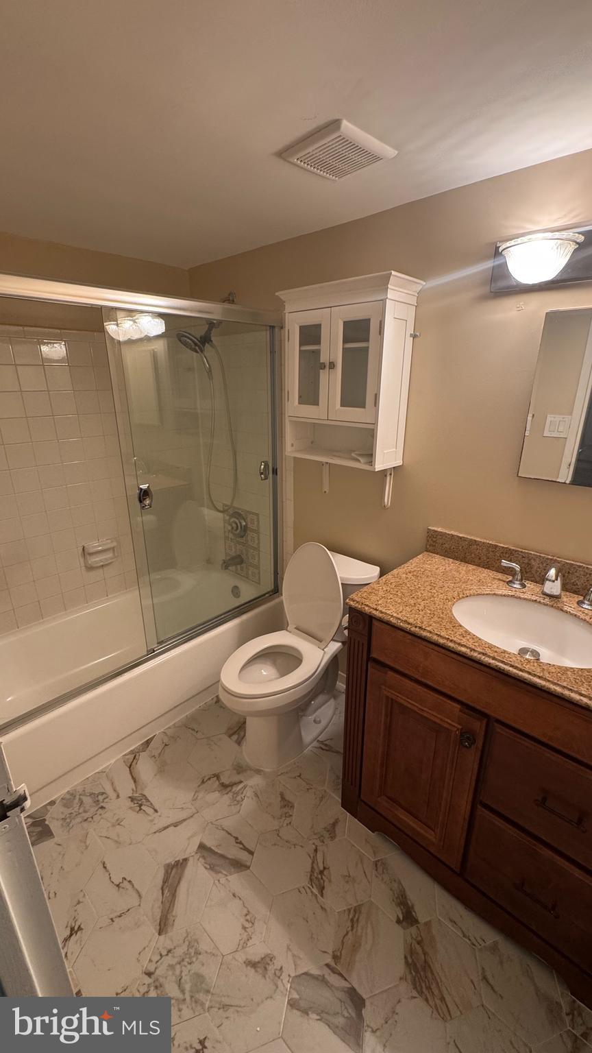 HUNTING RIDGE CONDOMINIUM - Residential Lease