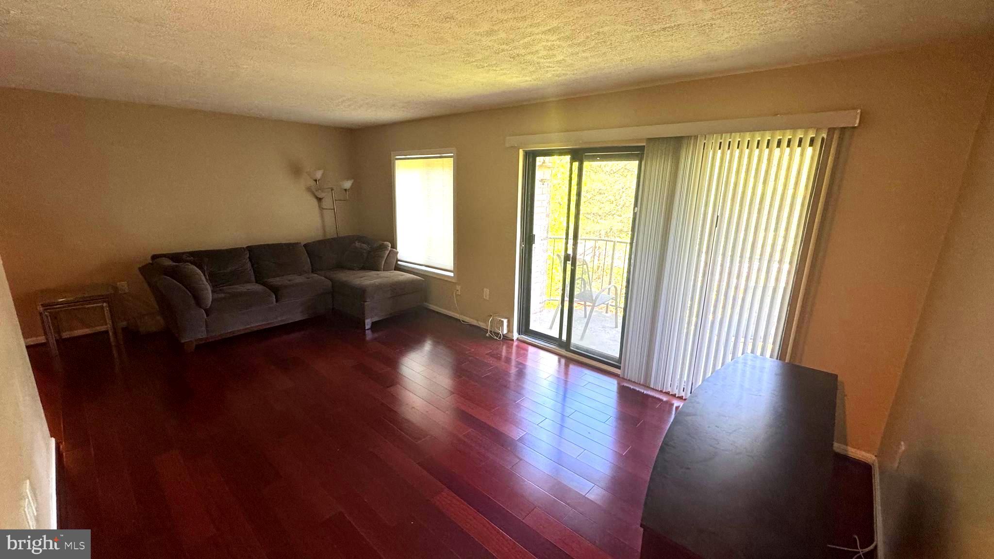 HUNTING RIDGE CONDOMINIUM - Residential Lease