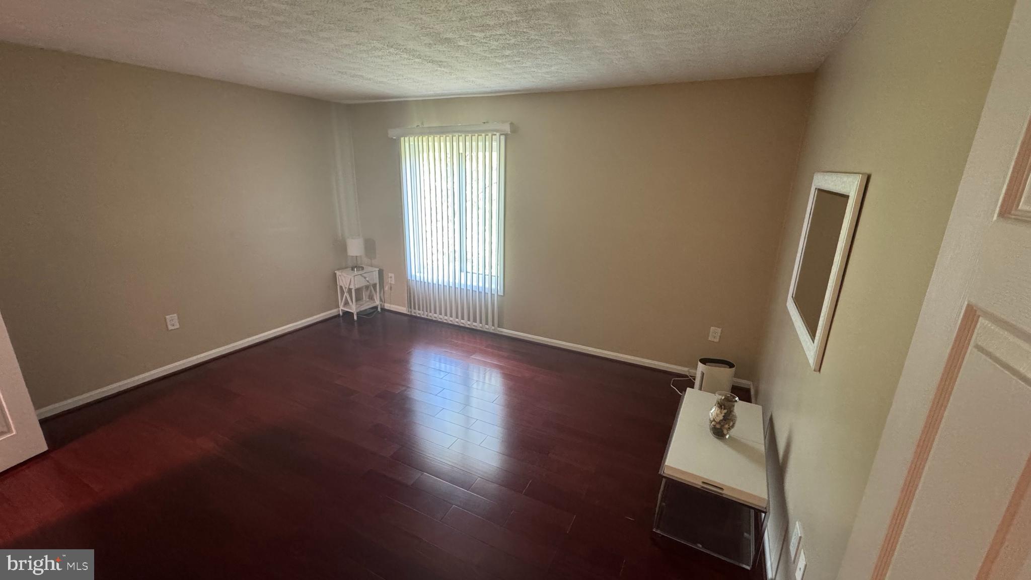 HUNTING RIDGE CONDOMINIUM - Residential Lease