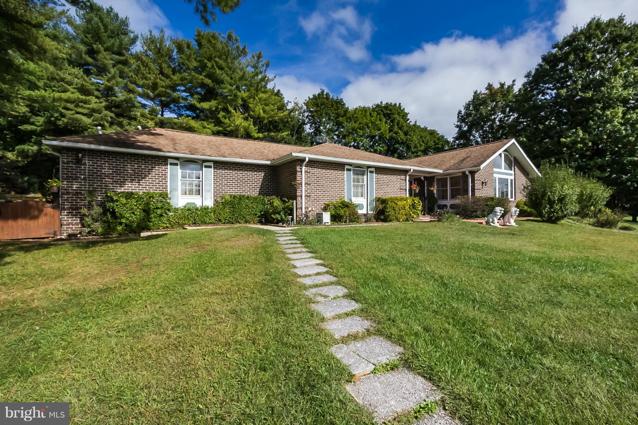 HUNT CREST - Residential