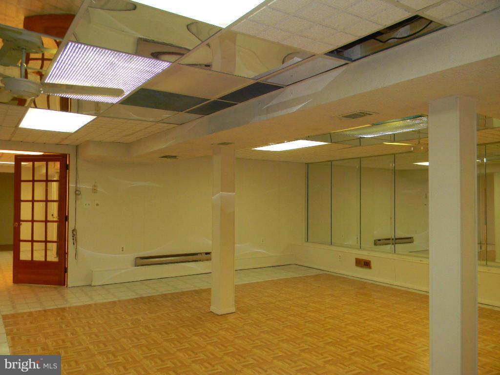 HUNT CREST - Residential