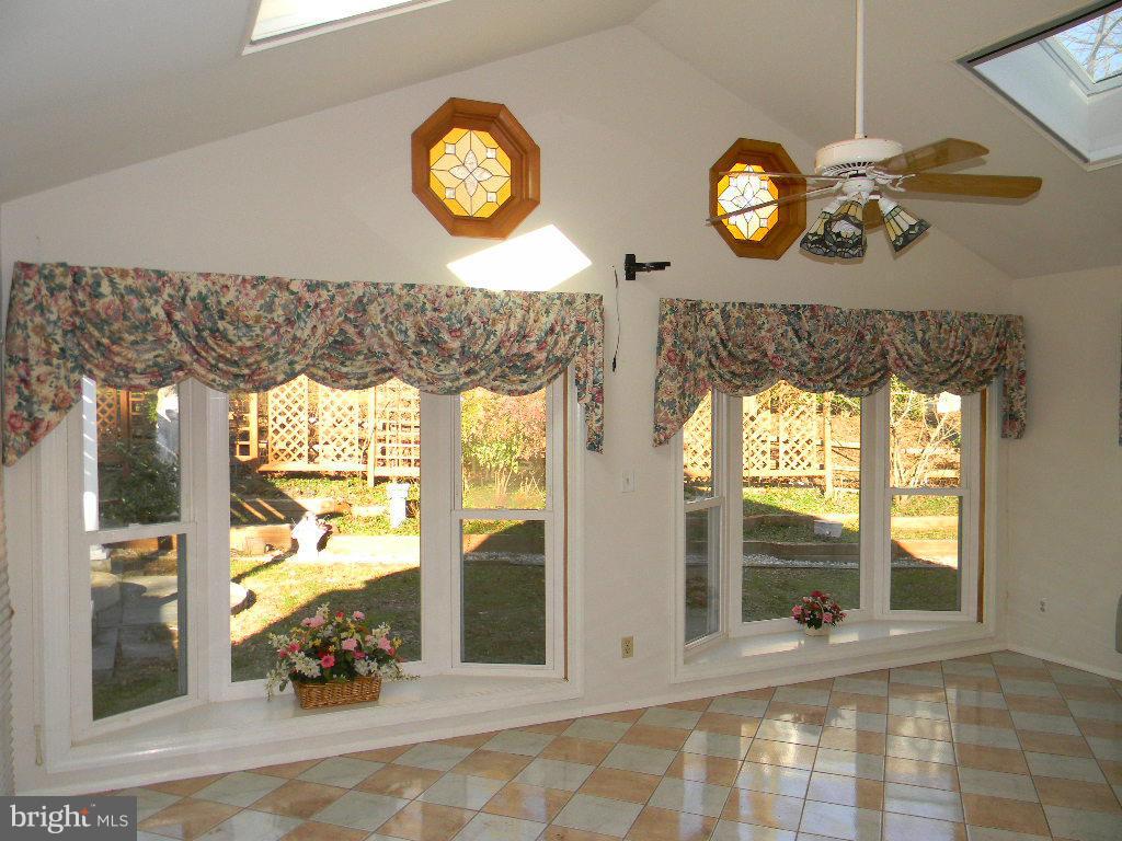 HUNT CREST - Residential