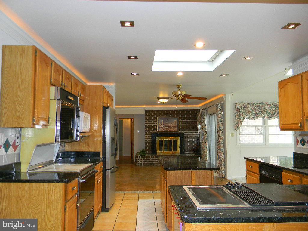 HUNT CREST - Residential