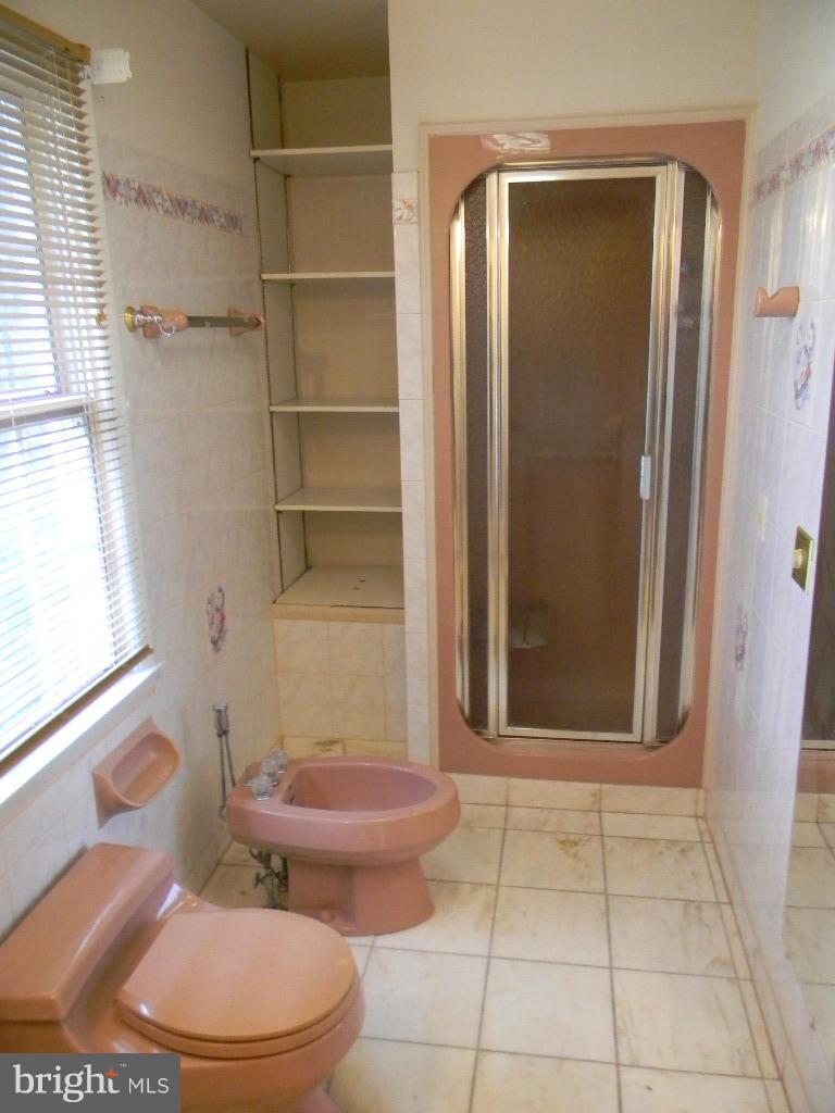 HUNT CREST - Residential