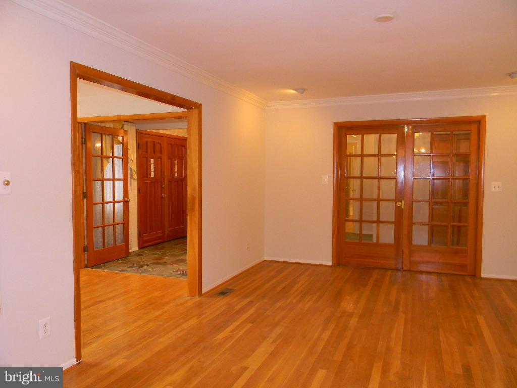 HUNT CREST - Residential