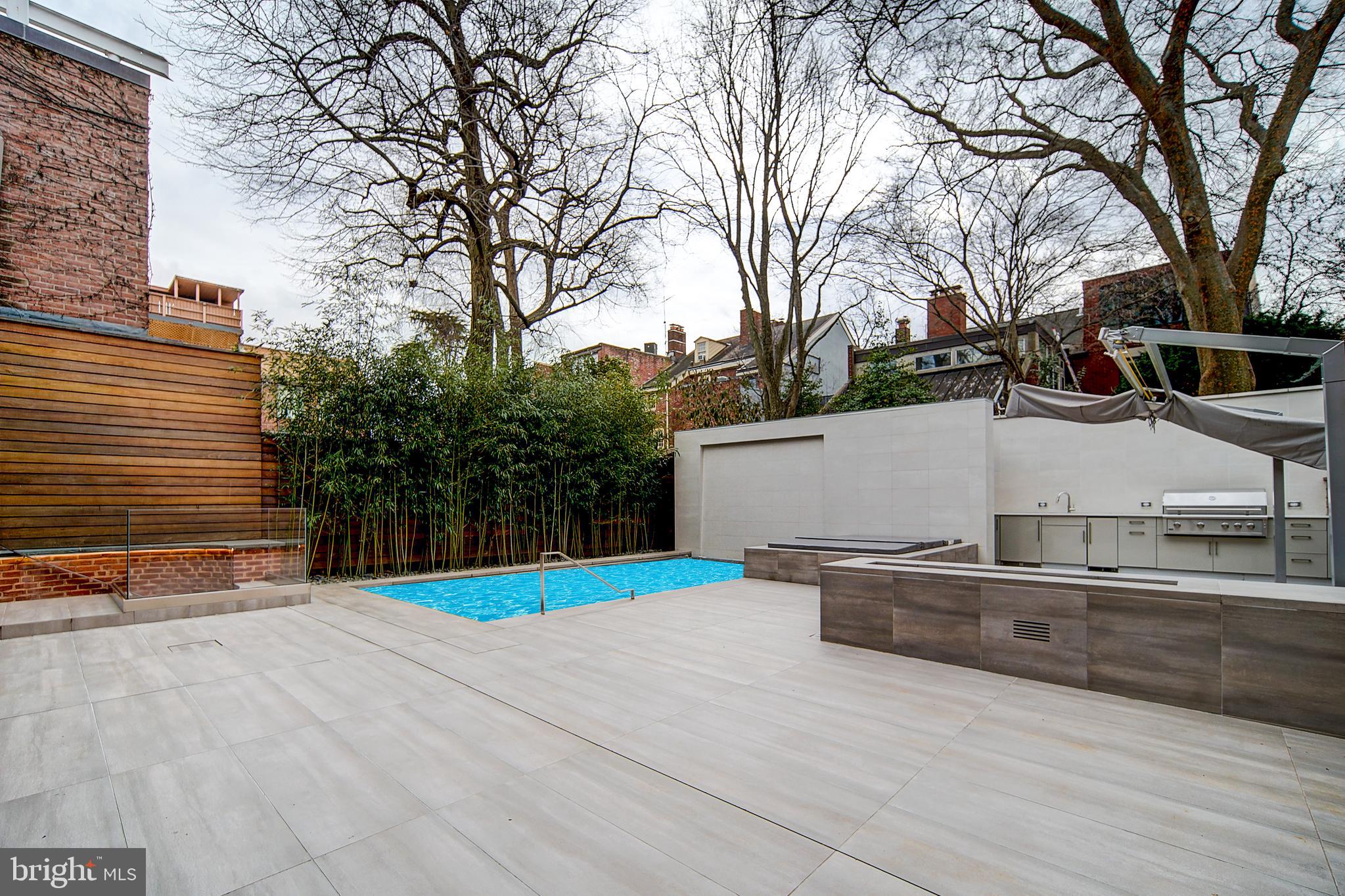 SOCIETY HILL - Residential
