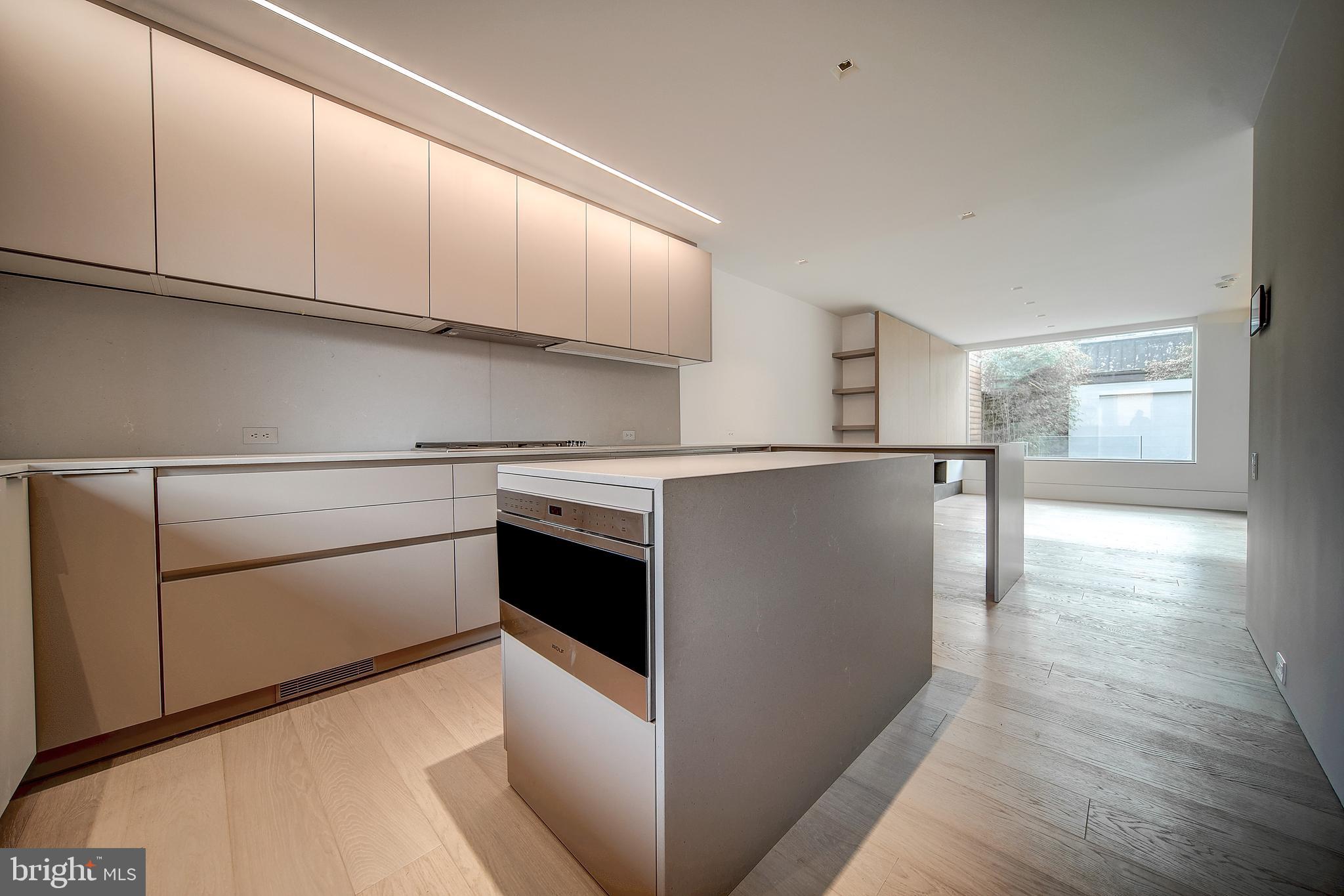 110 DELANCEY STREET 12