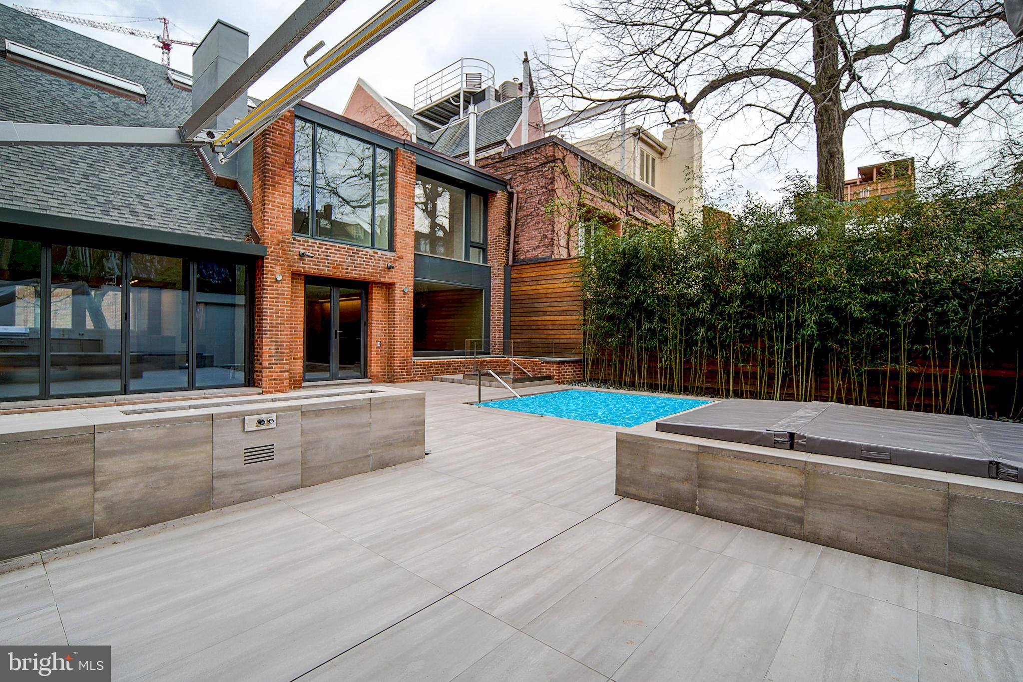 SOCIETY HILL - Residential