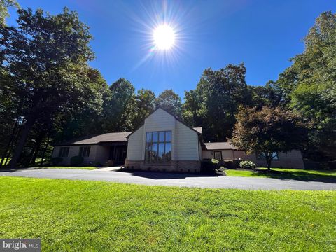 Photo of 862 TIMBERLINE DR, GAP, PA 17527 (MLS # PALA2040314)