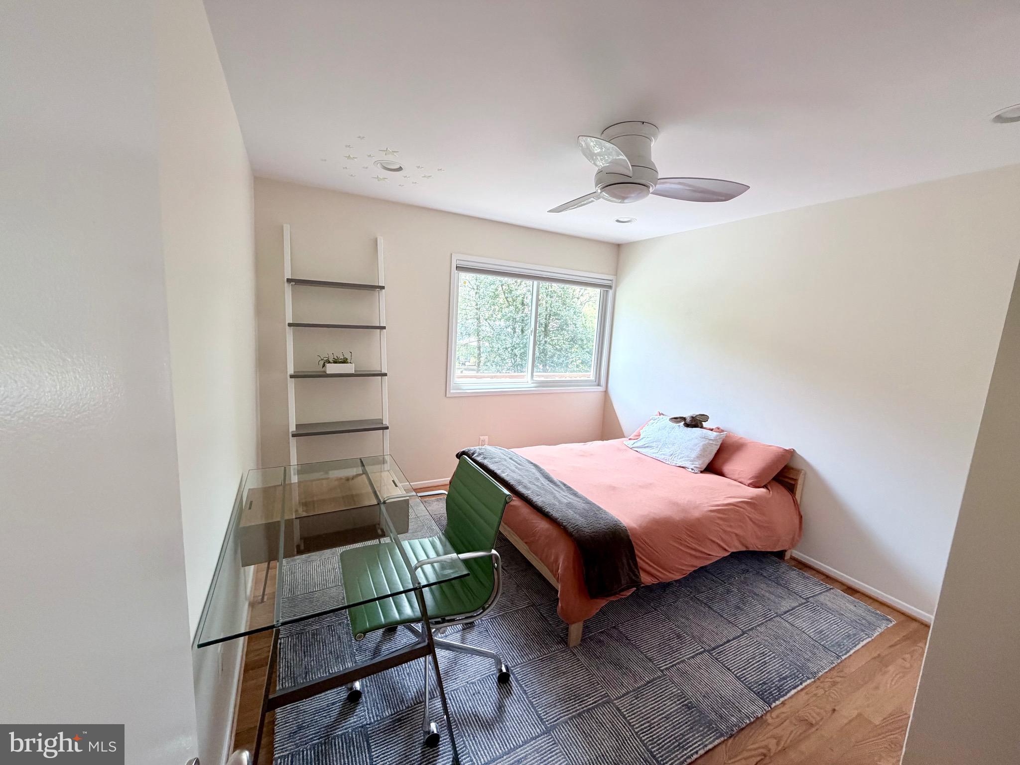 CARDEROCK SPRINGS - Residential