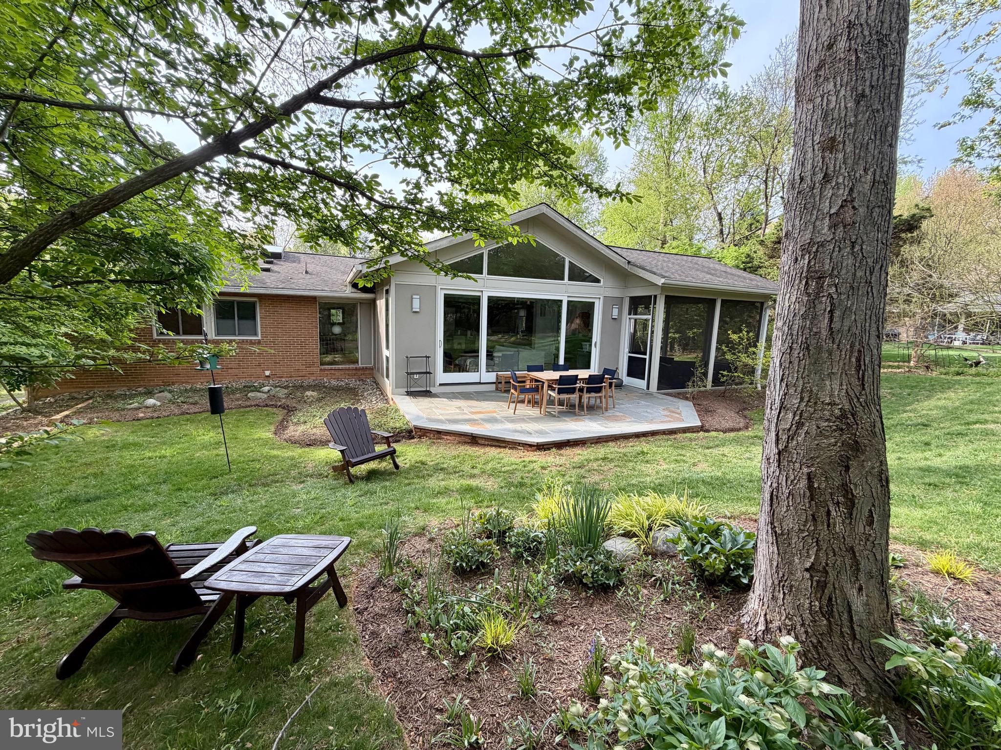 8213 STONE TRAIL DRIVE