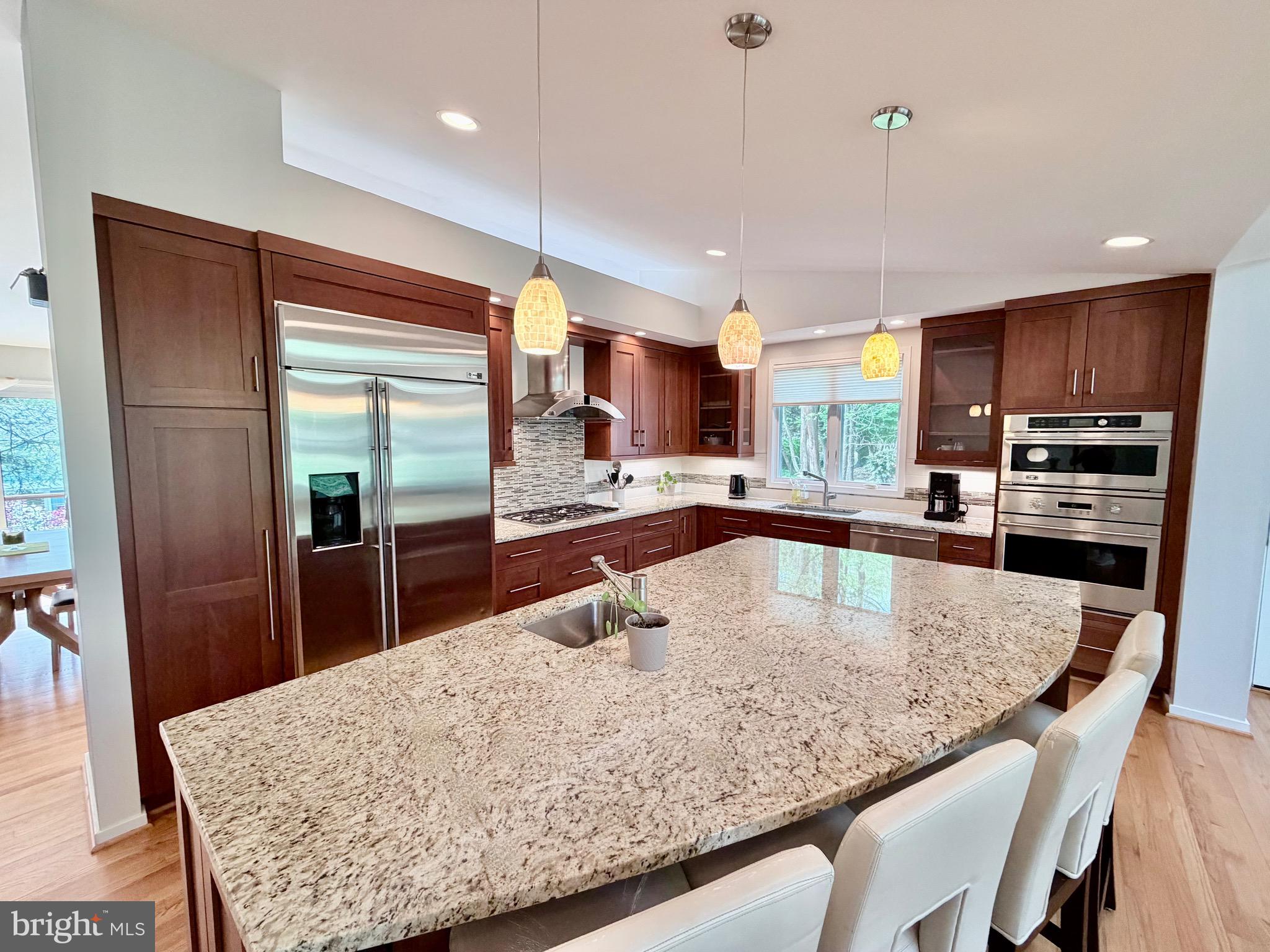 CARDEROCK SPRINGS - Residential