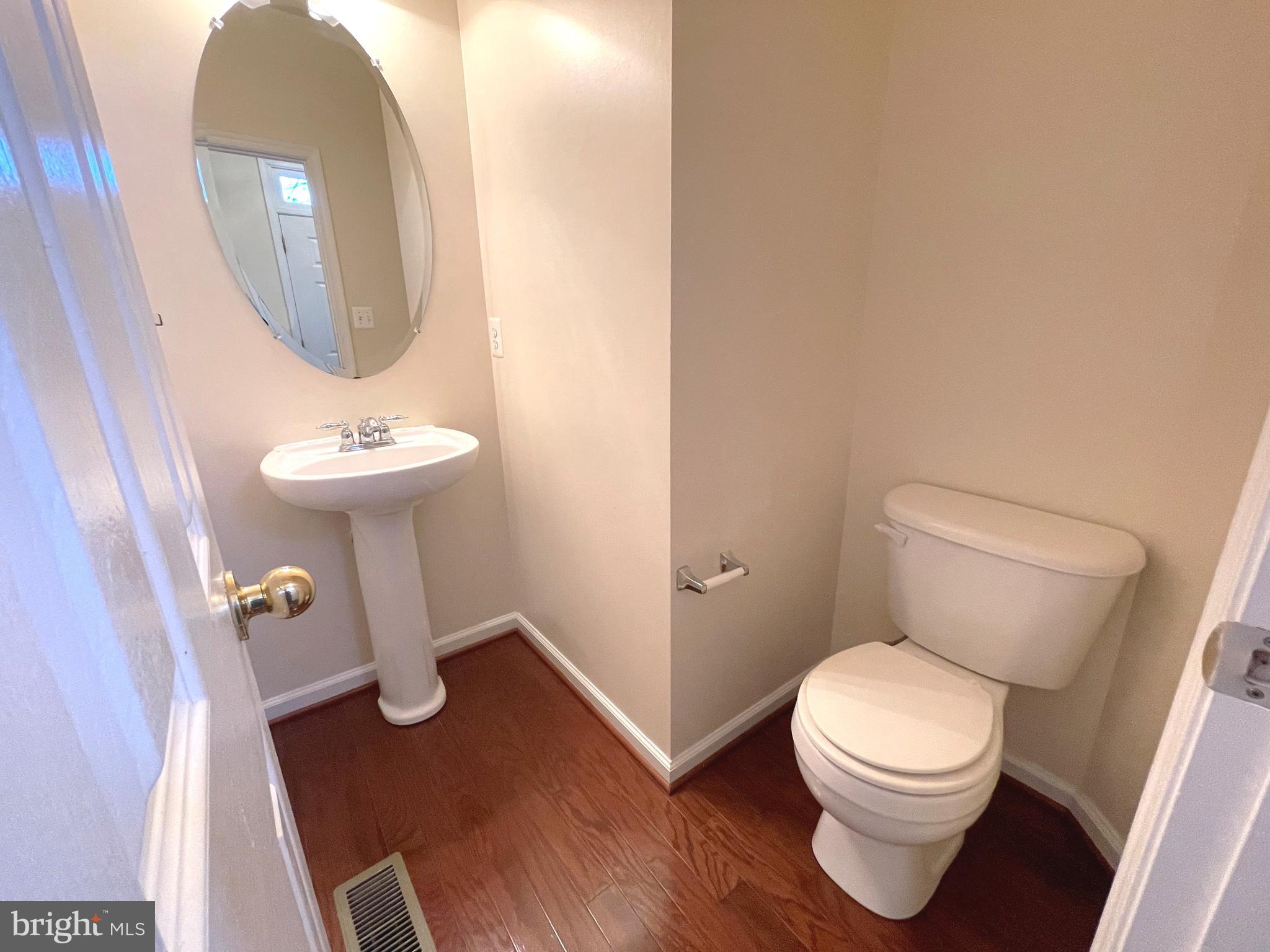 WESTBURY WEST - Residential Lease