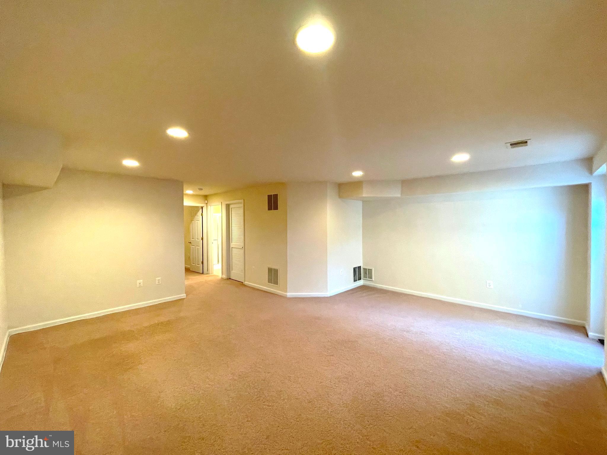 WESTBURY WEST - Residential Lease