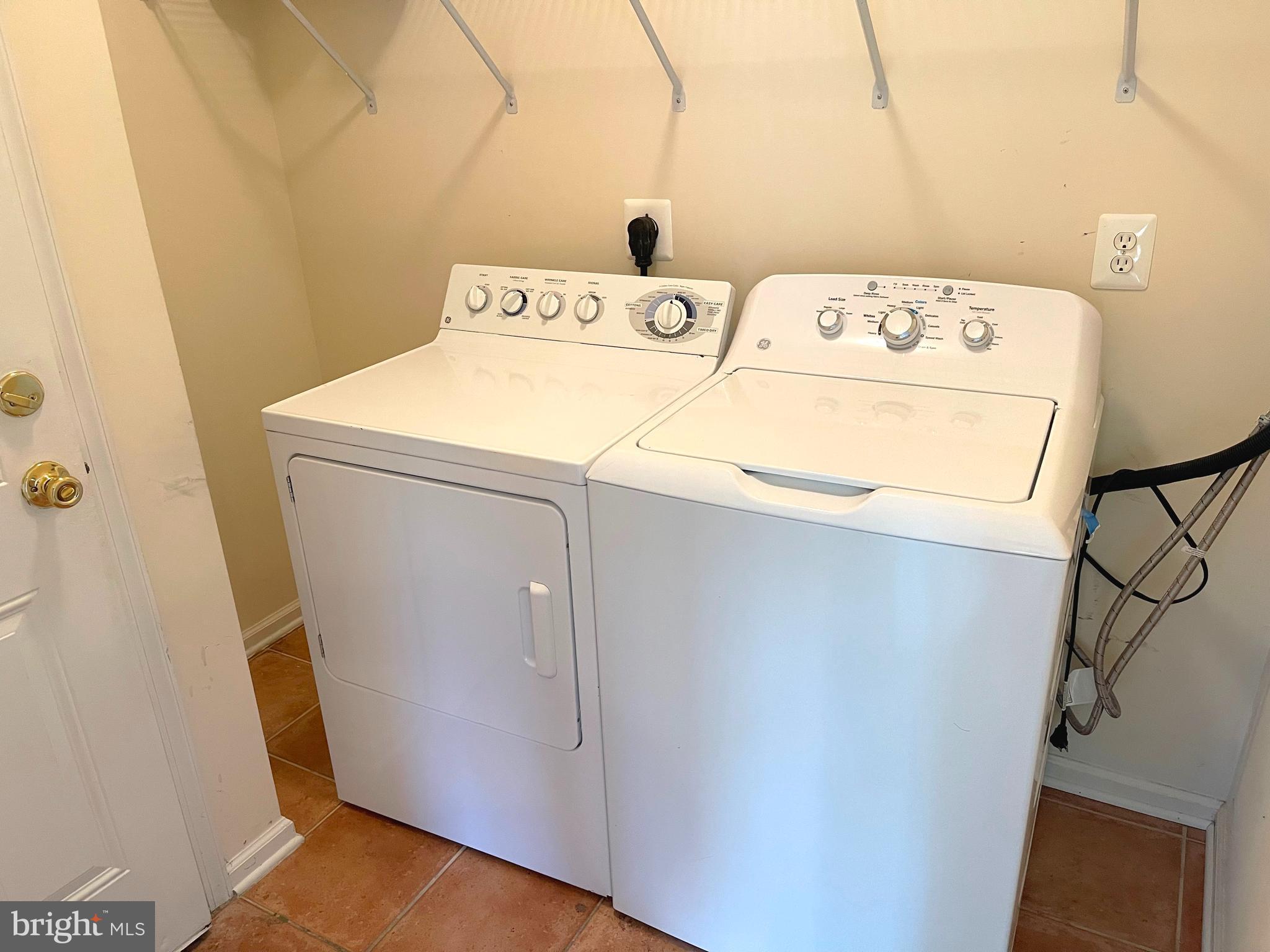 WESTBURY WEST - Residential Lease