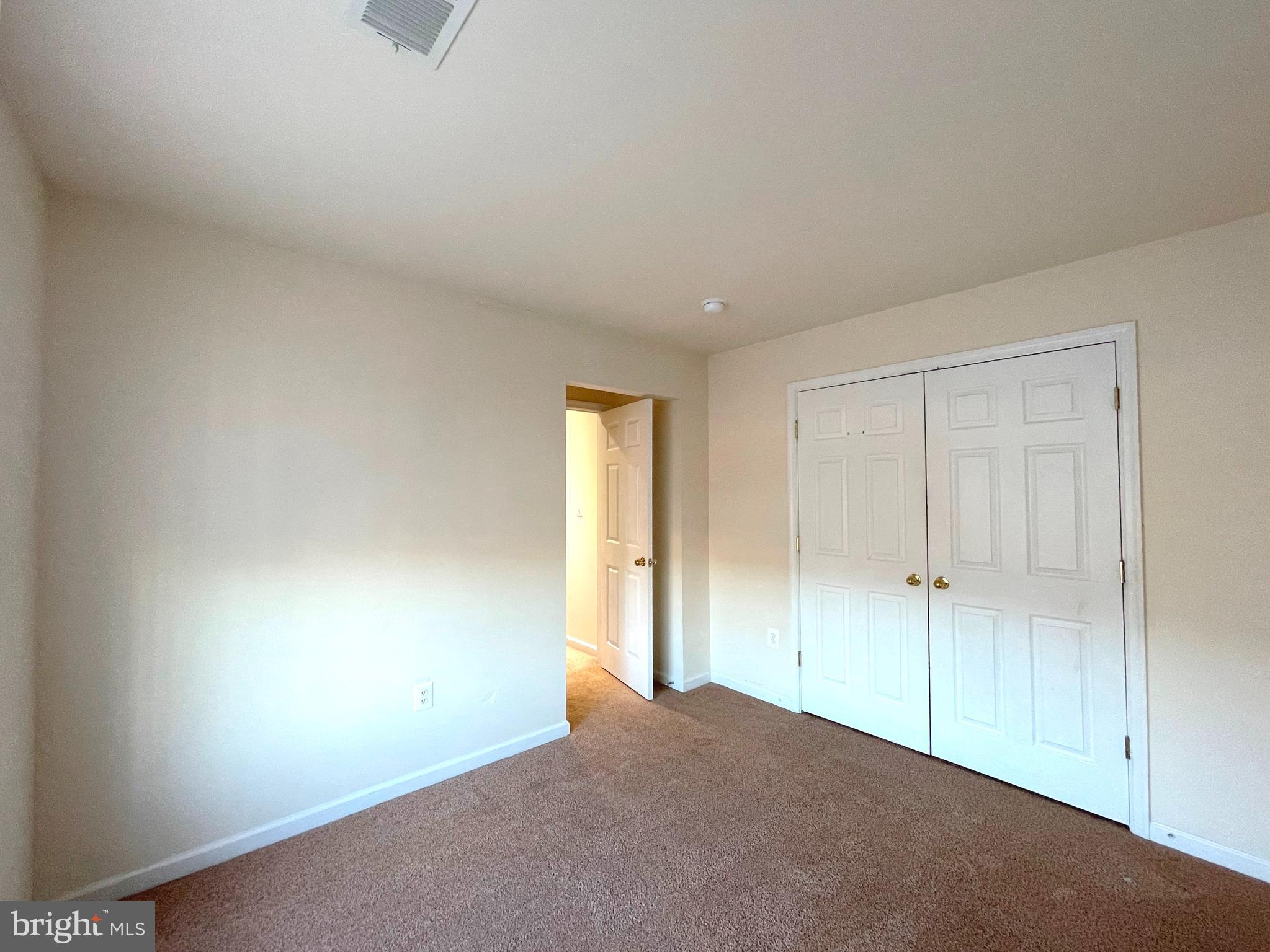 WESTBURY WEST - Residential Lease