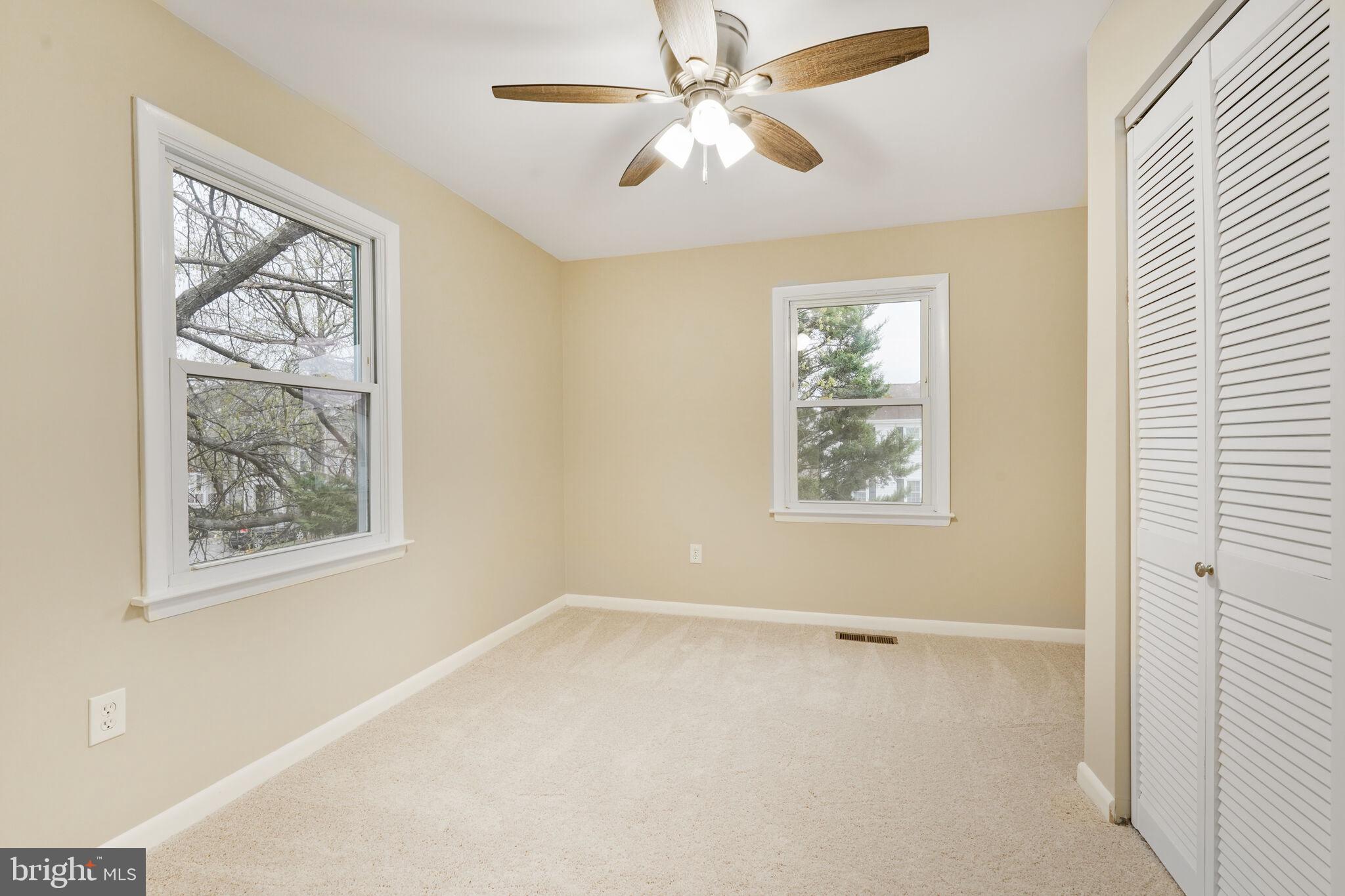 TOWNES OF GREENBRIAR - Residential