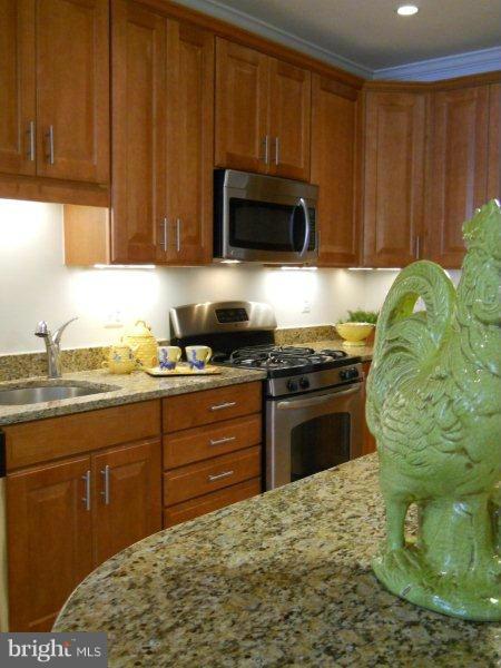 ABINGDON ROW - Residential Lease