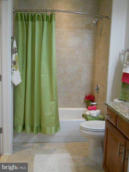 ABINGDON ROW - Residential Lease