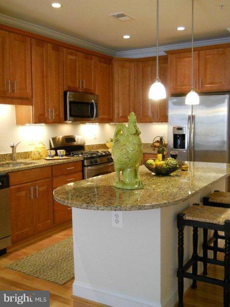 ABINGDON ROW - Residential Lease