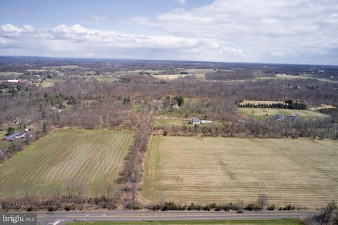 445 ELEPHANT ROAD PERKASIE PA 18944