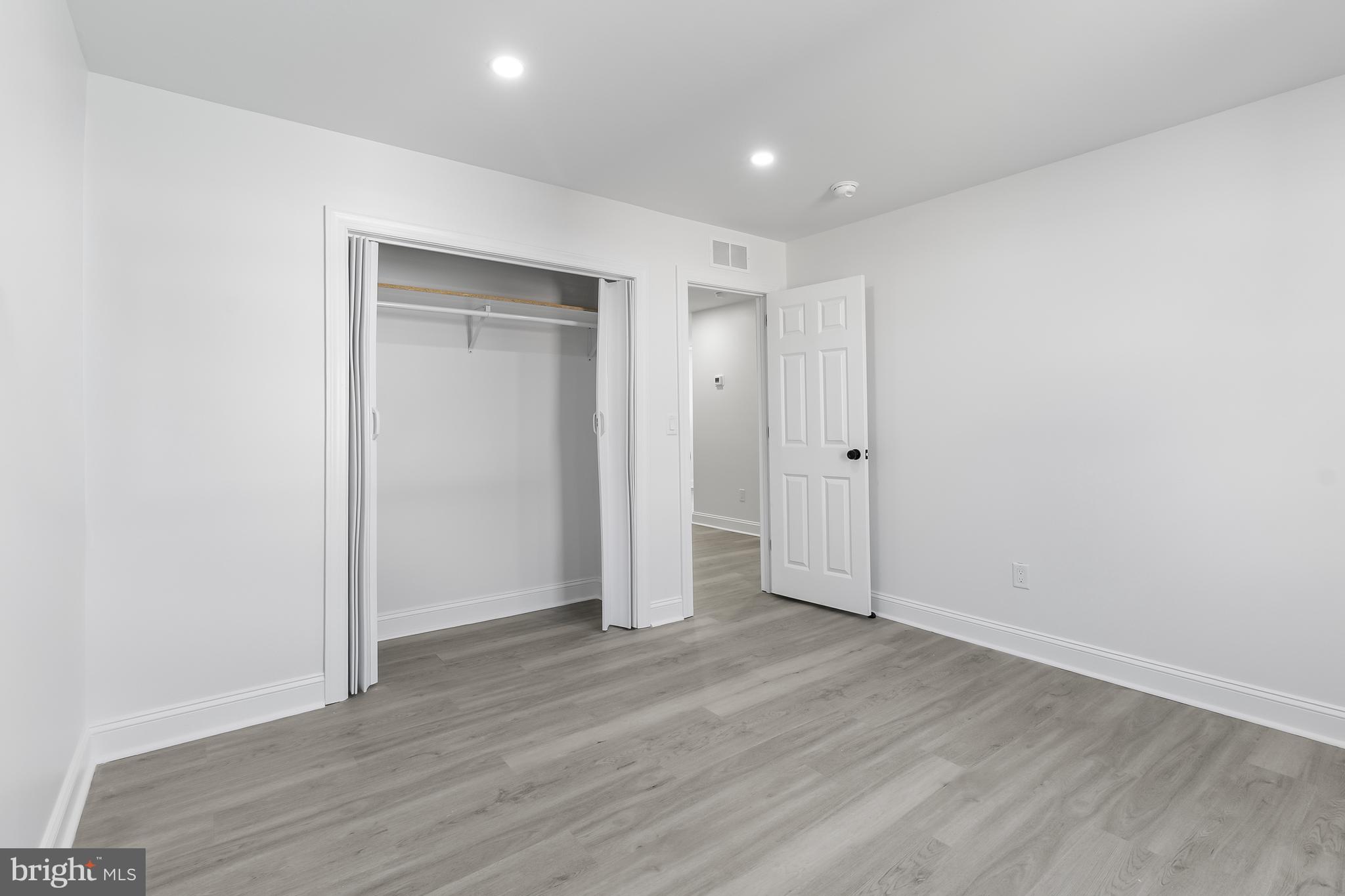 MURRAY MANOR - Residential